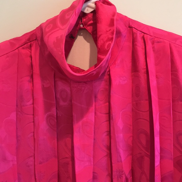 Vintage 1980s Hot Pink Silk Long-sleeve Shirt Size 8. - Picture 2 of 9